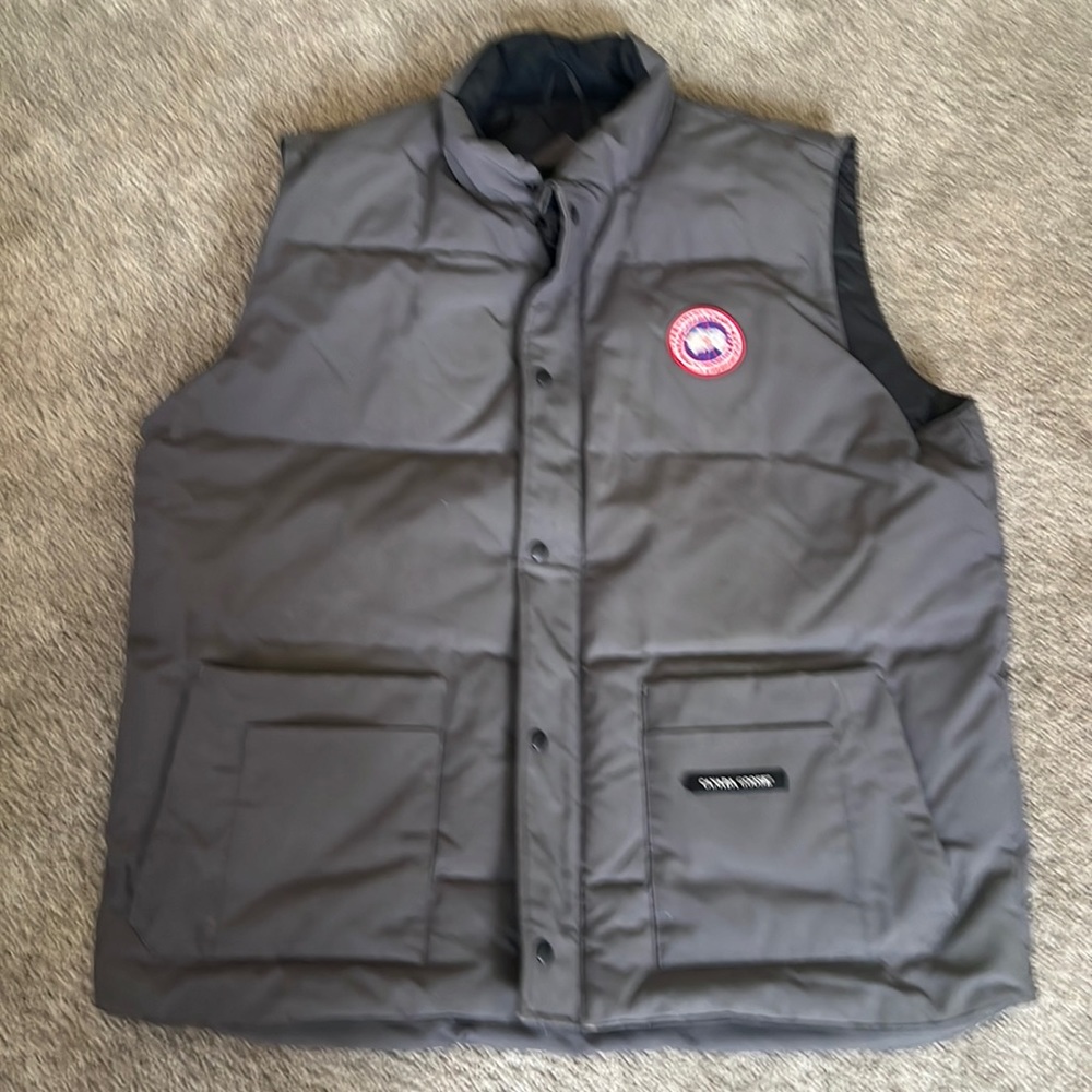 Canada Goose Men's Gray Puffer Vest with Red Logo Patch